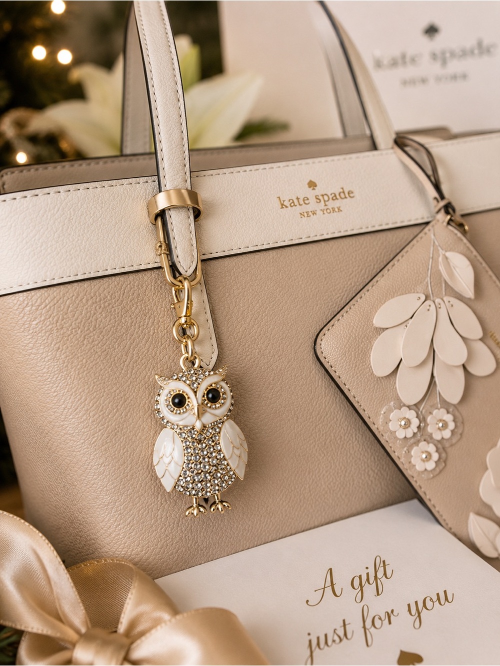 kate spade Snow Owl Bag Charm & Keychain Accessory - Picture 1 of 11